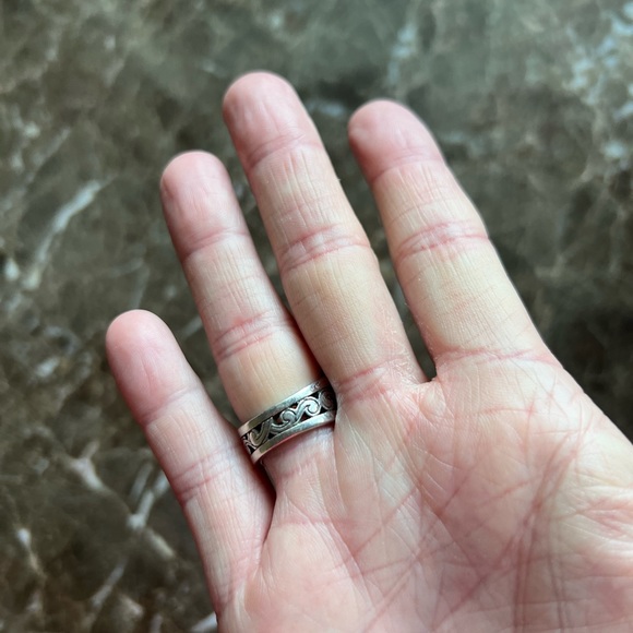 Ring - Picture 3 of 3